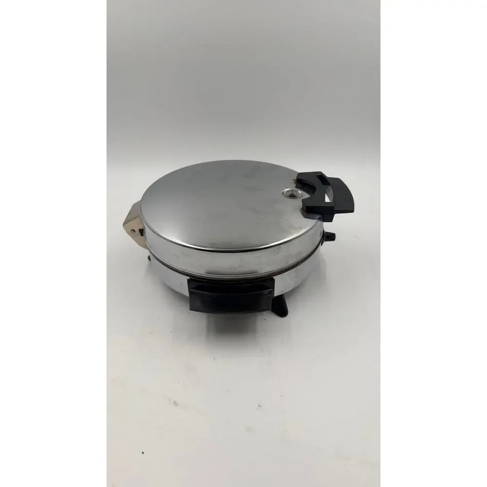 Vintage Toastmaster Waffle Maker W252A Baker Iron Non-Stick Chrome MCM Modern